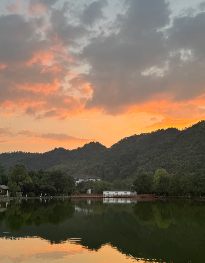 mmexport1759796130325